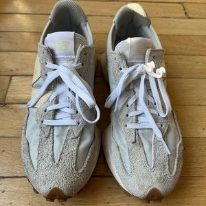 New Balance 327 Women’s 8.5 in Summer Fog/Macadamia Nut